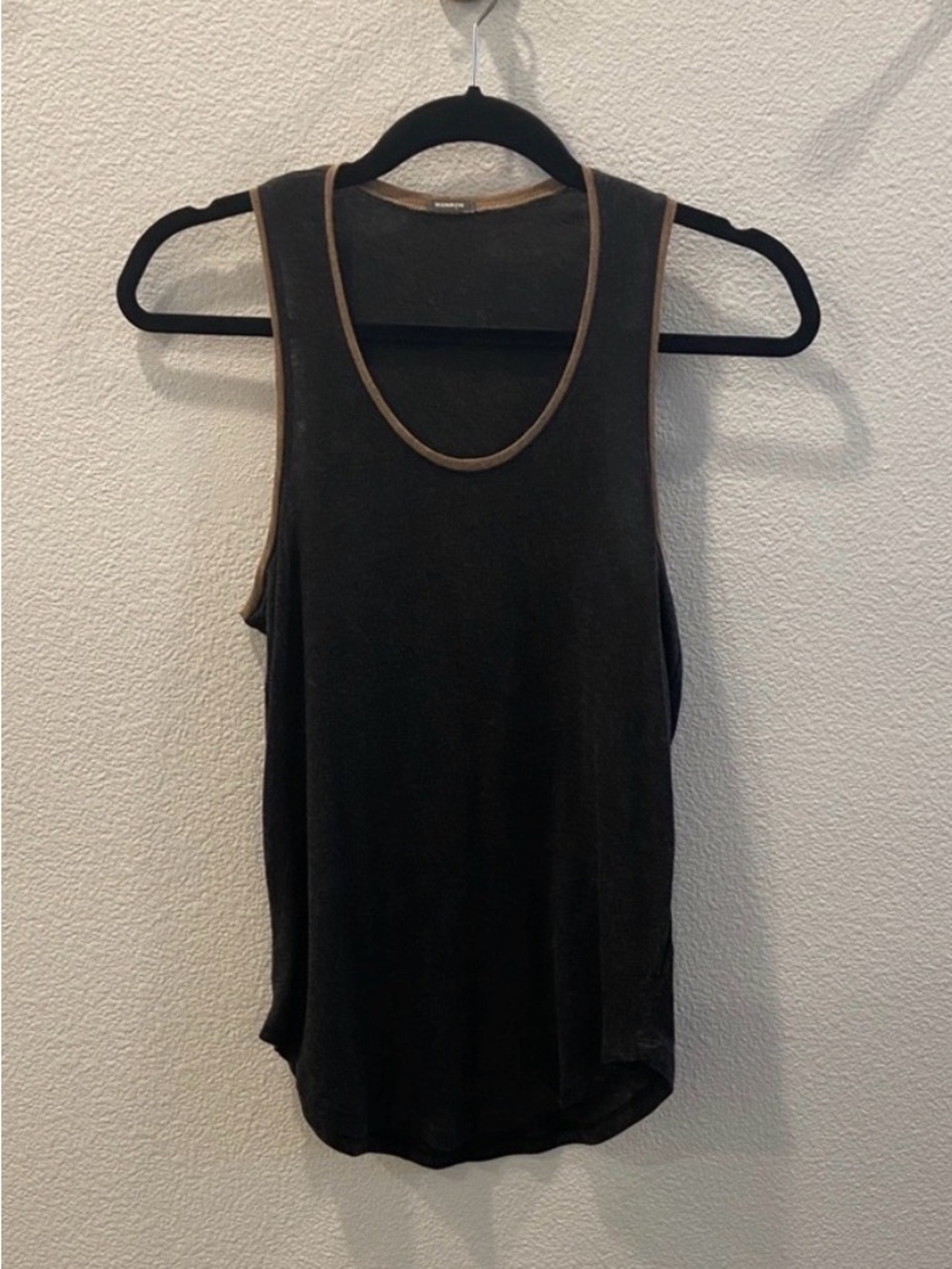 Monrow Cashmere Blend Tank with Scoop Neck Sleeveless Top M